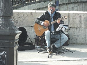 Another musician outside the Notre Dame park 