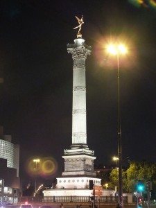 Place de la Bastaille at night