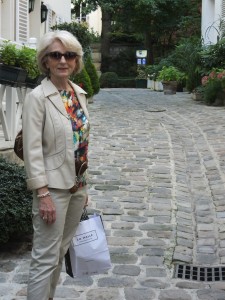 The pathway leading up to Hotel des Grandes Ecoles