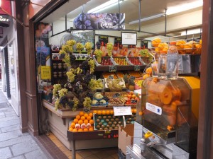 What's at the market?  Grapes, grapes and more grapes...all with seeds!