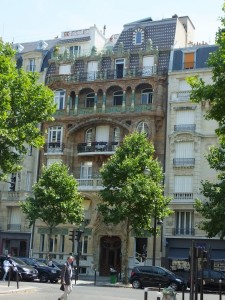 The Lavirotte Building. Notice the two bulls which "hold up" the patio and the controversial wooden door.