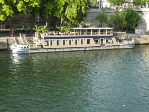 Popular bar along the River Seine.