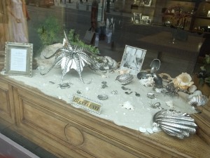 For our Huntsville friends, here's the window at Bucellatti's.  The silver animals at the Huntsville Museum of Art were done by this designer.  You can see the resemblance. 
