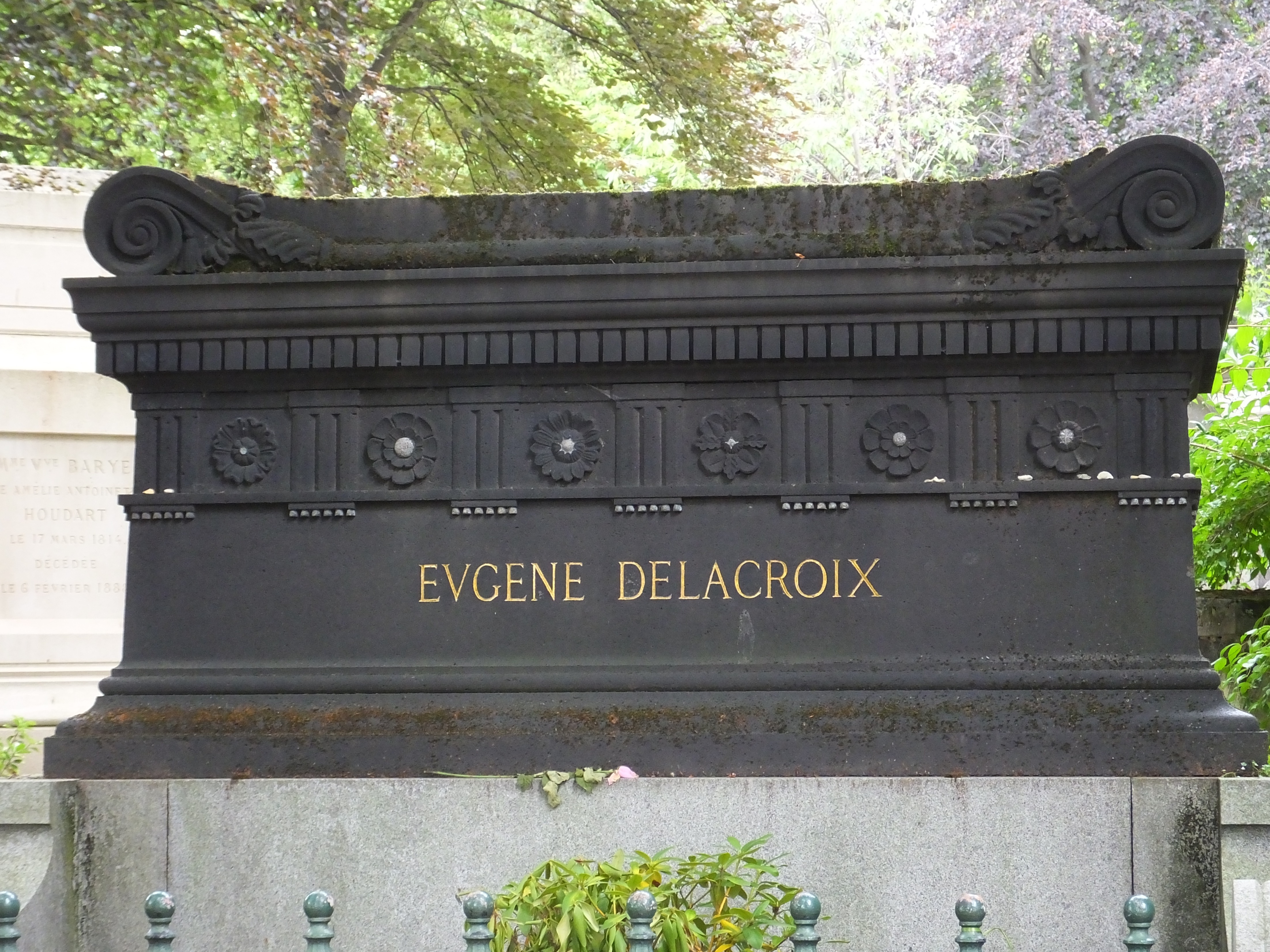 Grave of famous painter Eugene Delacroix 