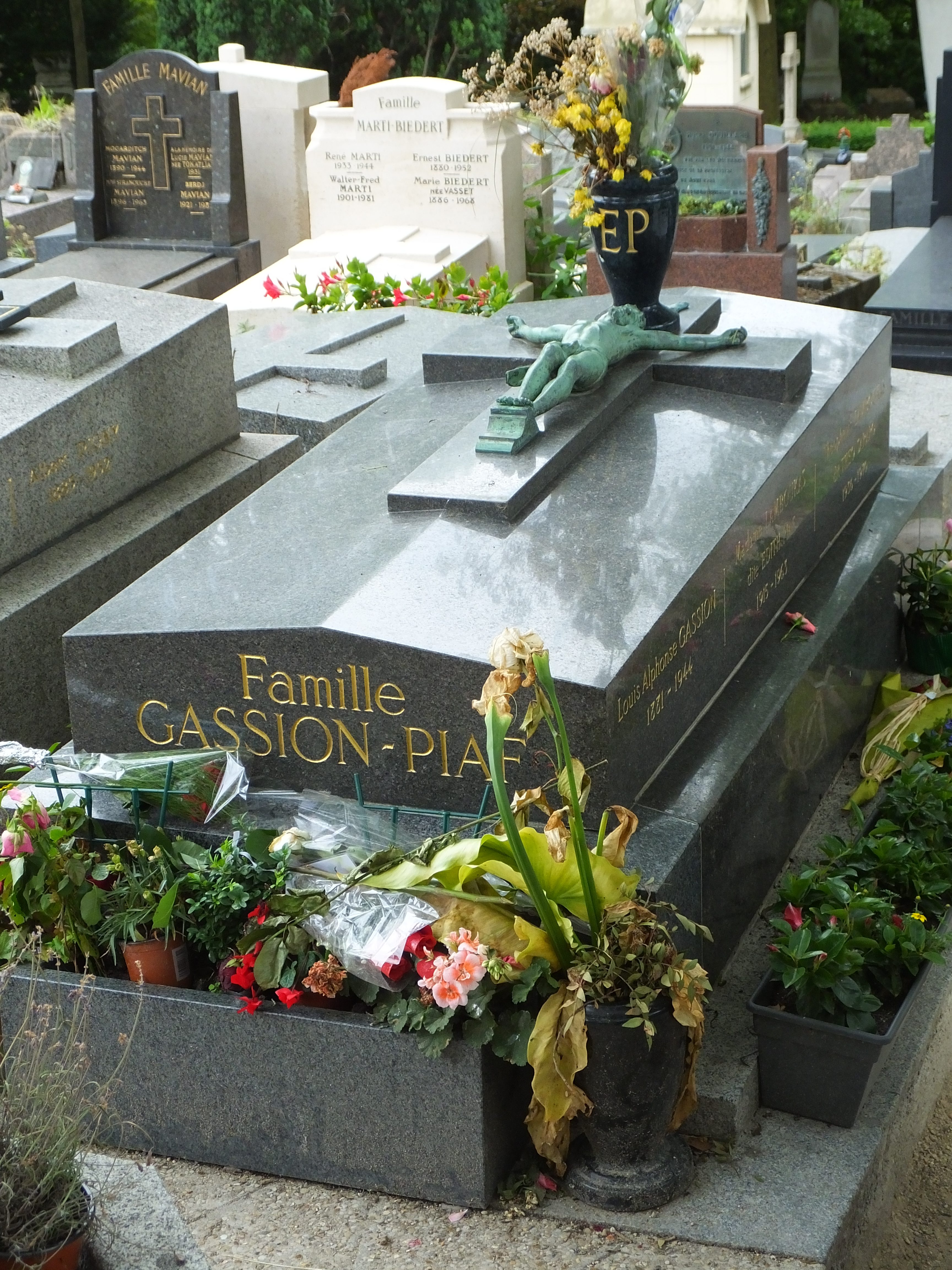 Grave of Edith Piaf
