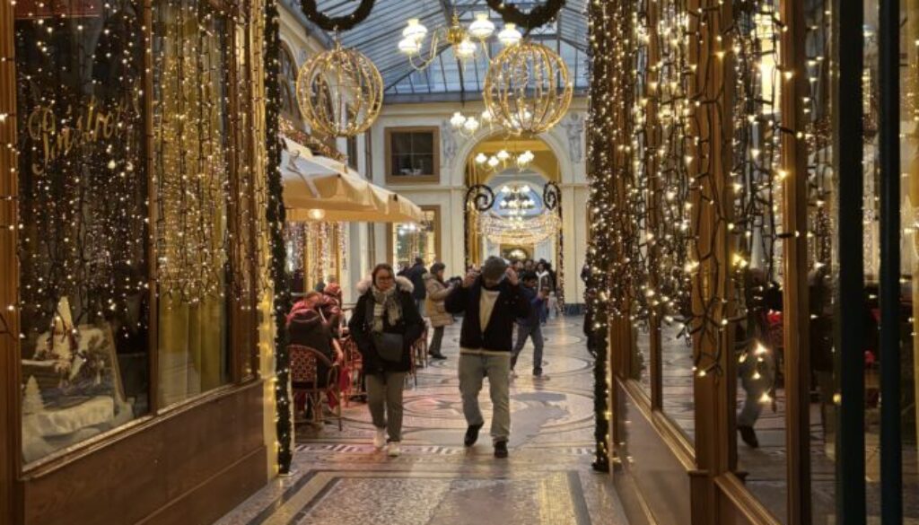 Christmas Tourists Still Jam Paris